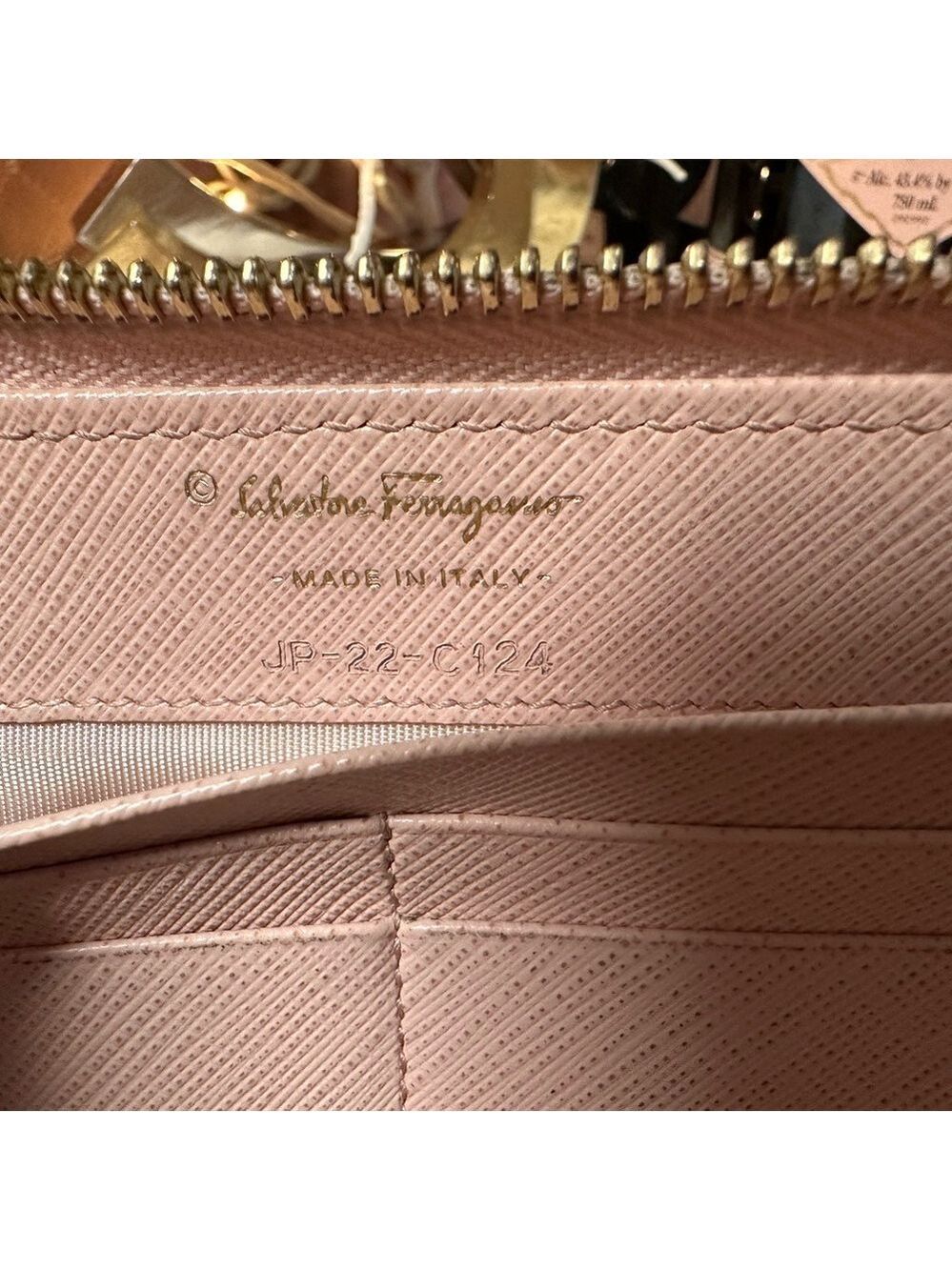 SALVATORE FERRAGAMO VARA BOW PINK LEATHER ZIP LONG WALLET MADE IN ITALY - Picture 9 of 10